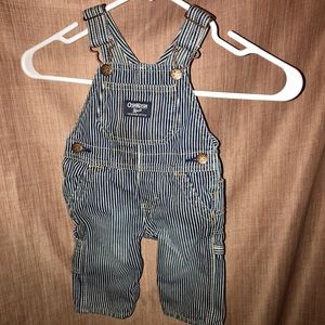 🔸6M OshKosh B’Gosh Striped Overalls 🔸